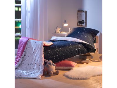 Lorenchen von Lorena Mako-Satin Kinder-Bettwäsche Sternenhimmel rosa oder blau